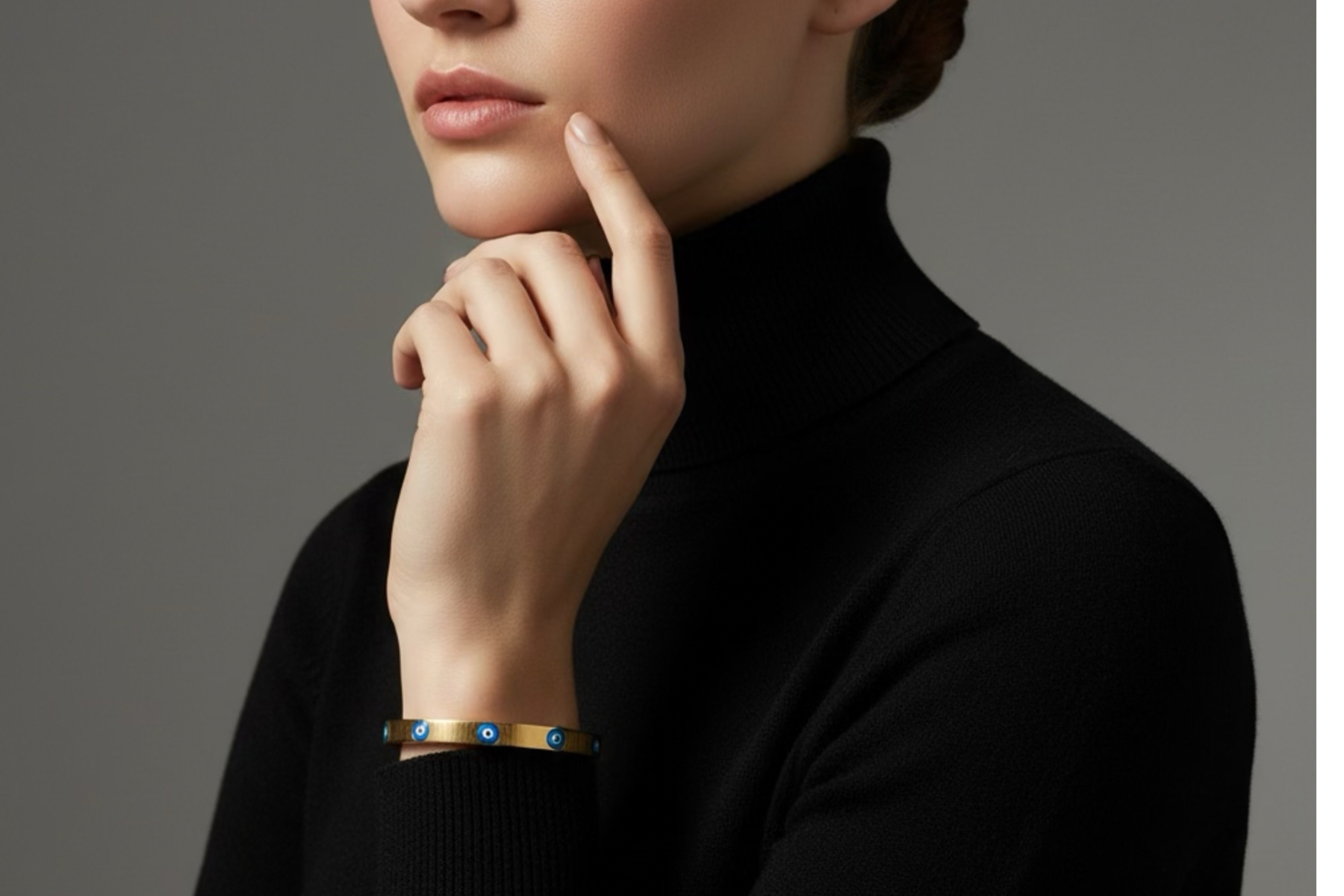 Ojo Turco: Brazalete